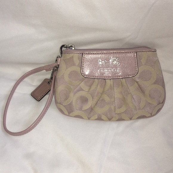 Coach Handbags - Coach Wristlet